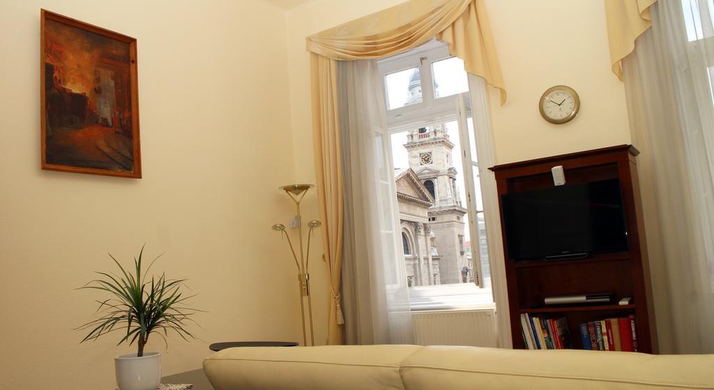 Classic Central Apartment Budapest Room photo