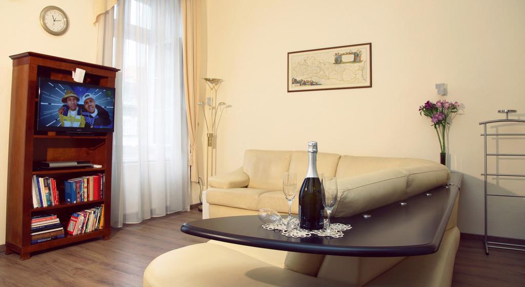 Classic Central Apartment Budapest Room photo